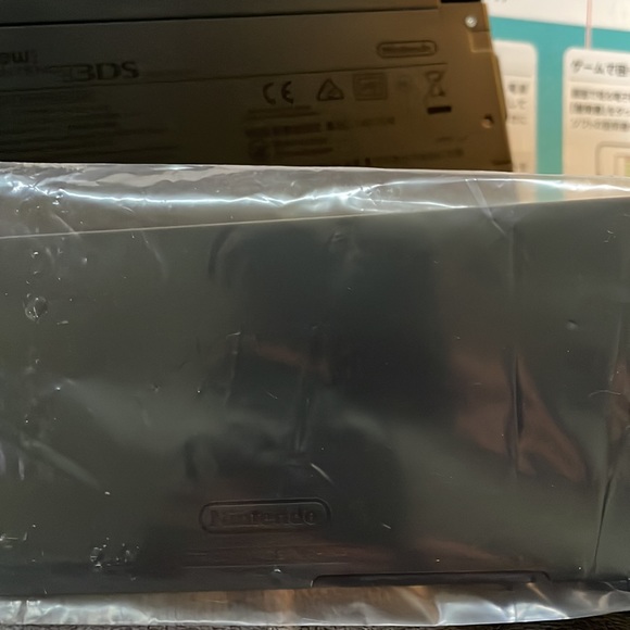 Nintendo 3DS Japanese Version. SUPER NICE!! - Picture 10 of 14